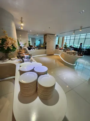 Pattaya Discovery Beach Hotel Restauration Photos