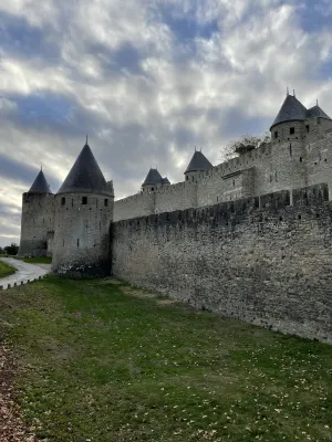 SOWELL HÔTELS Les Chevaliers À proximité de l'hôtel Photos