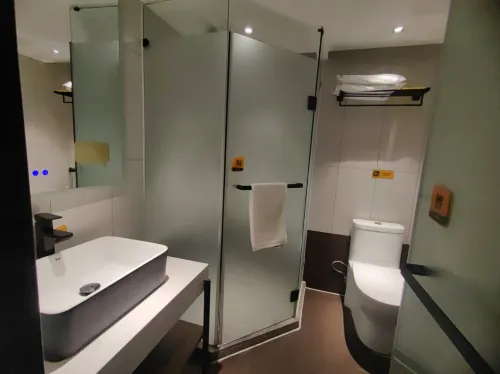 IU Hotel (Guangzhou Chest Hospital Taojin Subway Station) Camere Photos