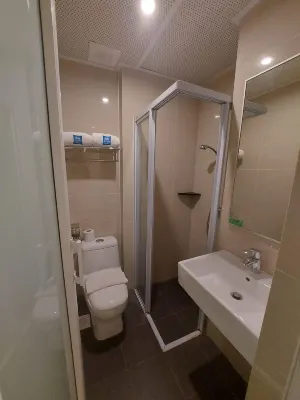 ibis budget Singapore Emerald Zimmer Photos
