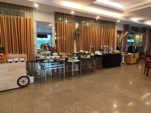 Sunbeam Hotel Pattaya Питание Photos