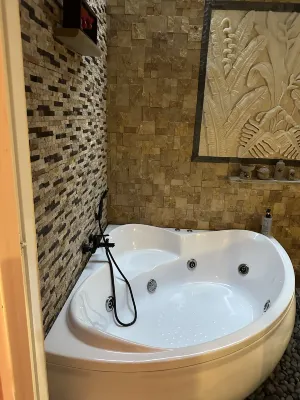 Verse Lite Hotel Gajah Mada Zimmer Photos
