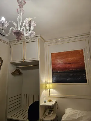Hotel La Fenice et des Artistes Rooms Photos