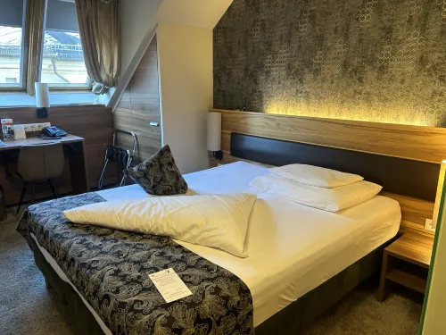 BEST WESTERN Plus Hotel Goldener Adler Innsbruck Zimmer Photos