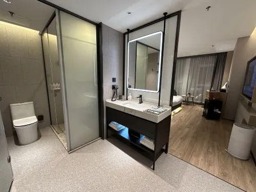 Country Inn & Suites by Radisson，Urumqi International Airport high-speed railway station Hotel. Chambres Photos