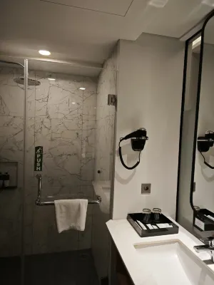 The 1O1 Jakarta Airport Cbc Kamar Photos