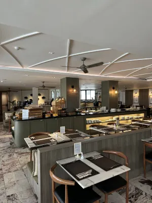 Sawaddi Patong Resort & Spa by Tolani Restauration Photos