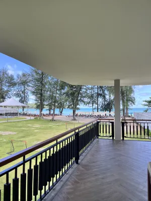 Amora Beach Resort Phuket Общественные зоны Photos