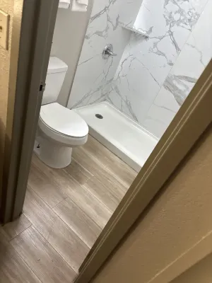 Days Inn & Suites by Wyndham Fort Bragg/Cross Creek Mall Rooms Photos