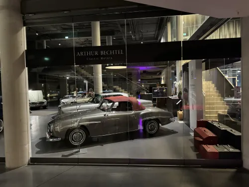 V8 Hotel Motorworld Region Stuttgart, BW Premier Collection Espaces publics Photos