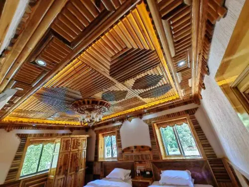 Cailin Holiday Manor Kamar Photos