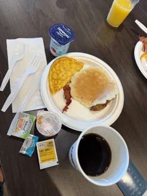 Holiday Inn Express & Suites Ridgecrest - China Lake Dining Photos