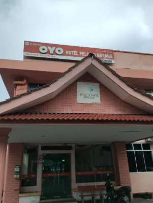 Super OYO 89640 Hotel Pelangi Marang Extérieur Photos
