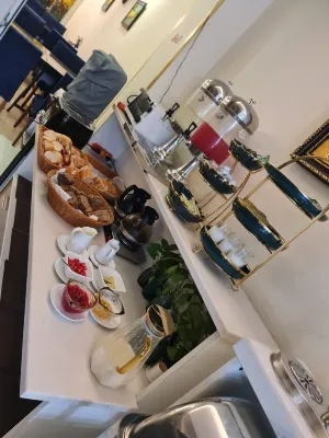 Golden Legend Boutique Hotel & Travel Dining Photos