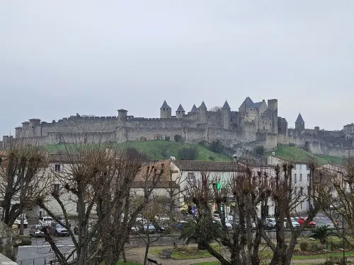 Ibis Styles Carcassonne la Cité À proximité de l'hôtel Photos
