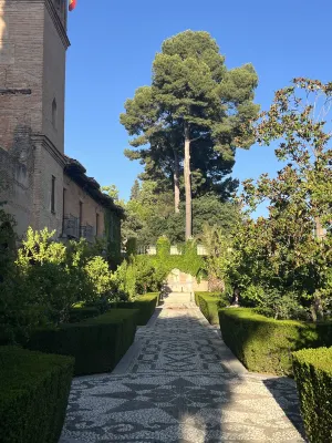 Parador de Granada À proximité de l'hôtel Photos