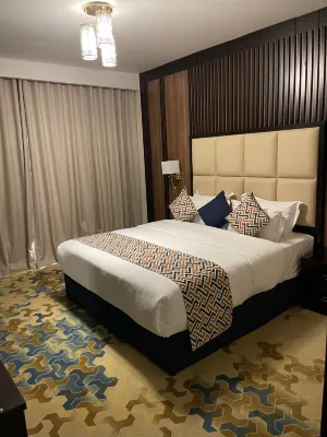 Golden Ship Hotel Rooms Photos