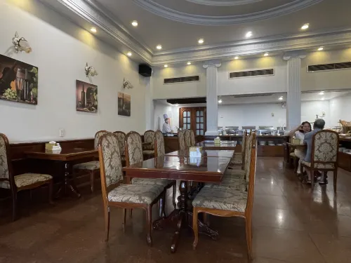 Riverside Hotel In Saigon Ruokailu Photos