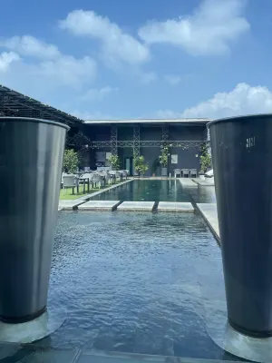 O Hotel Pune Photos