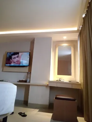 Grand Metro Hotel Tasikmalaya Kamar Photos
