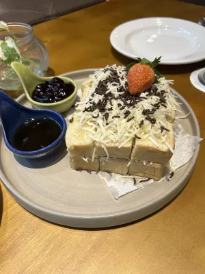Aviary Hotel Bintaro Makanan Photos