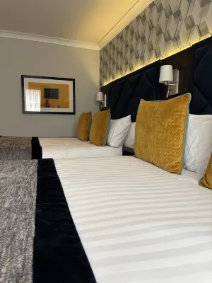 Camden Court Hotel Rooms Photos