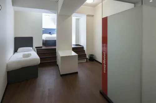 EasyHotel Rotterdam City Centre Zimmer Photos