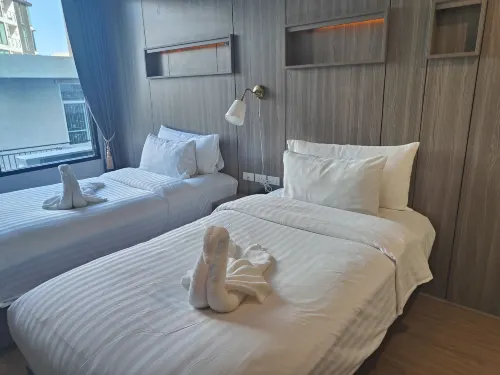 Bedever Bangkok Boutique Hotel - BTS Phra Khanong Zimmer Photos