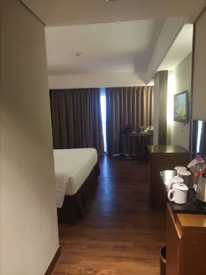 Swiss-Belhotel Bogor Kamar Photos