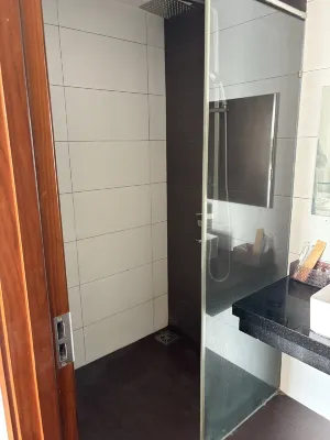 Khách sạn Meriton Phòng Photos