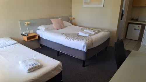 Ocean Parade Motel Rooms Photos
