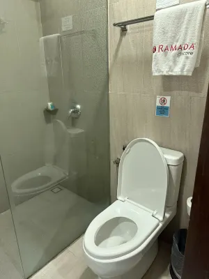 Ramada Encore Makati Rooms Photos