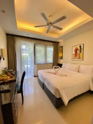 Lokal Phuket "Former K-Hotel" Zimmer Photos