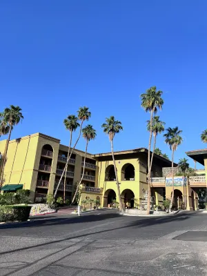 Hilton Phoenix Tapatio Cliffs Resort Near Hotel Photos
