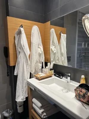 Point Hotel Barbaros Rooms Photos