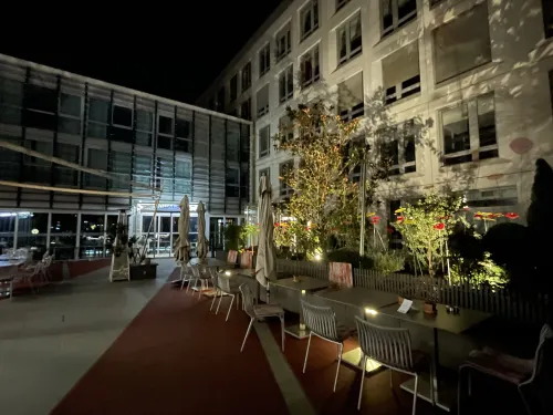 Hôtel Lyon-ouest by Arteloge Espaces publics Photos