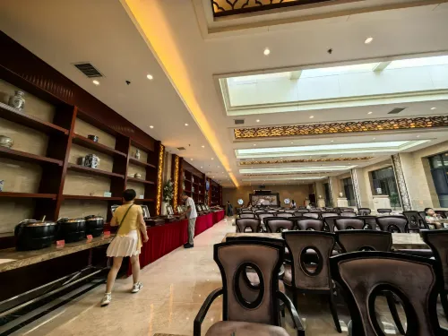 Chong Ning Castle Hotel Restauration Photos