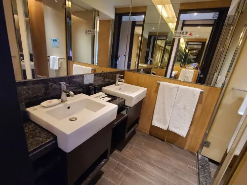 Noah’s Ark Hotel & Resort Rooms Photos