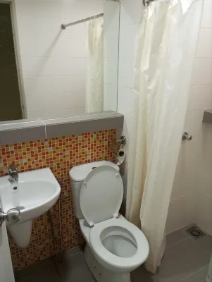 YY48 Hotel 2 Mins Walk from Masjid Jamek LRT Station Rooms Photos