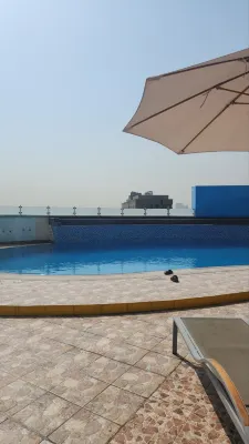 Sunday Hotel Holiday International Dubai Loisirs et amusements Photos