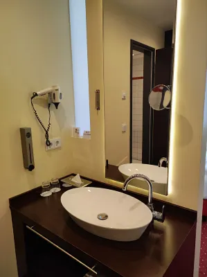 Best Western Plus Plaza Berlin Kurfuerstendamm Huoneet Photos