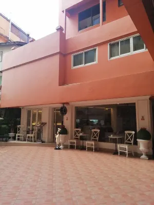 Khaosan Palace Hotel Exterior Photos