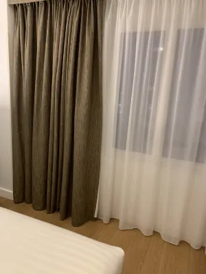 Best Western Plus Suitcase Paris la Defense Zimmer Photos