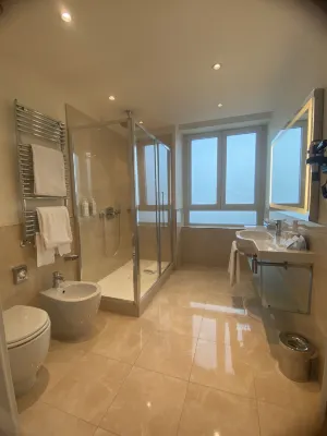 UNA HOTELS Century Milano Camere Photos
