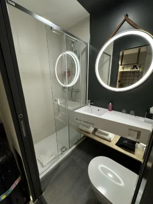 Moxy Paris Val d'Europe Chambres Photos