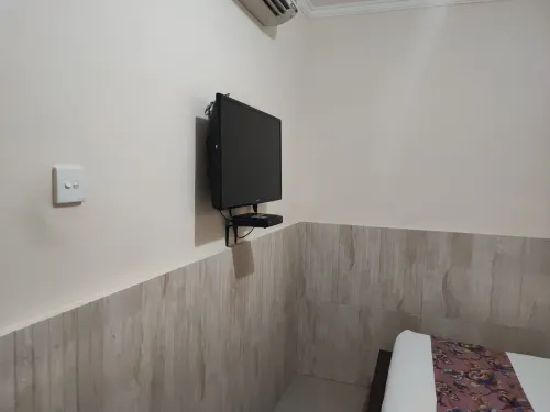 Blanjong Homestay Kamar Photos