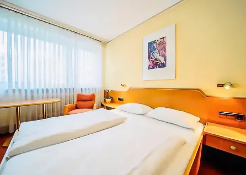PLAZA INN Rieker Stuttgart Hauptbahnhof Zimmer Photos