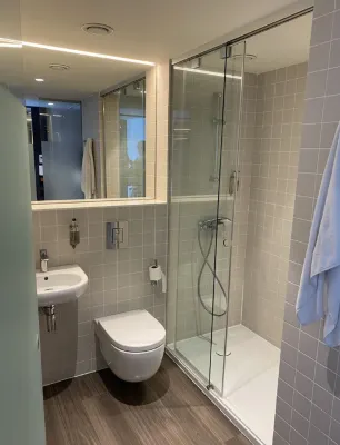 EasyHotel Barcelona Fira Chambres Photos