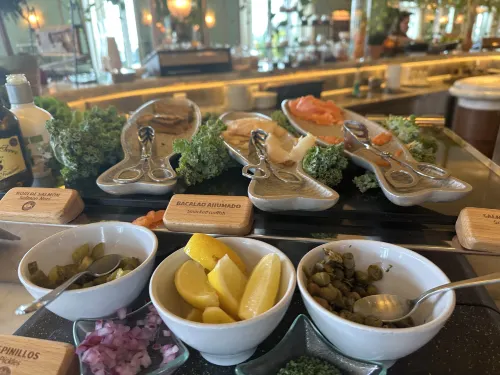 Four Seasons Hotel Madrid Ristorazione Photos