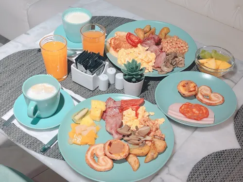 Lisbon City Hollywood Hotel by City Hotels Dining Photos